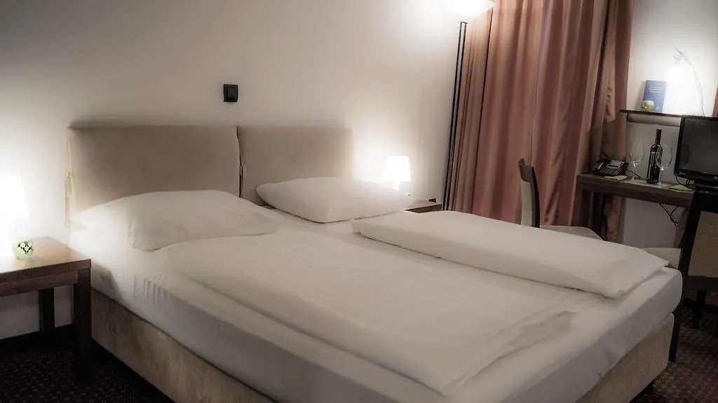 Hotel Hillinger Vienna 3*,  Austria