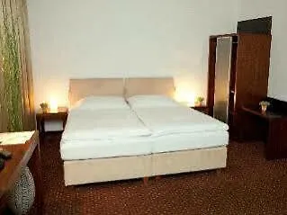 Hotel Hillinger Wien 3*,